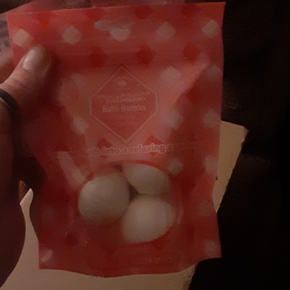 Bath bombs and bath stuff